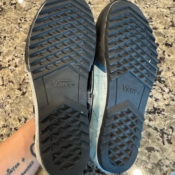 Vans Multicolor Artistic Women's Sneakers - Picture 4 of 4